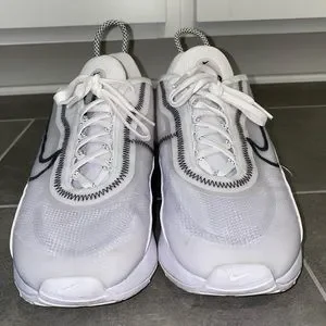 Nike | Shoes | Nike Air Max 290 | Poshmark display picture 3